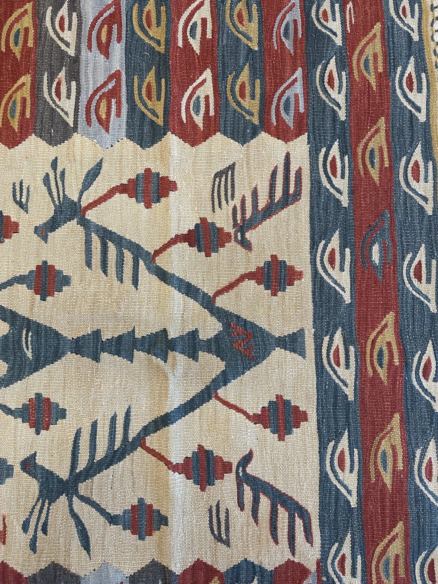 Kilim / Vintage Rug – Handwoven Wool Turkish Rug