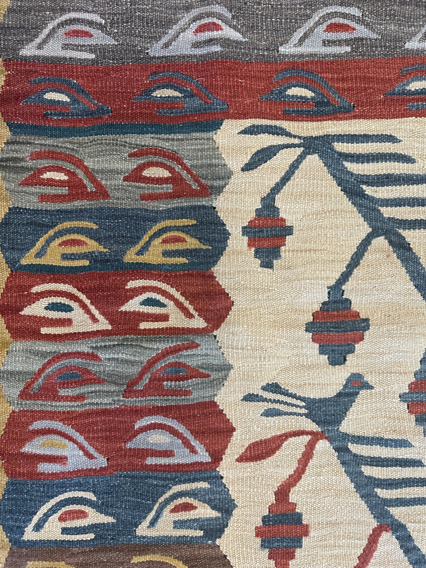 Kilim / Vintage Rug – Handwoven Wool Turkish Rug