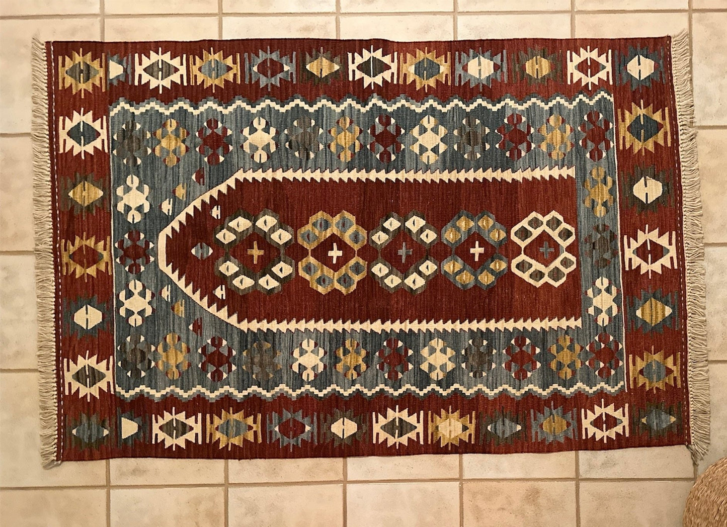 Handmade Turkish Ushak Kilim – Vintage Wool Area Rug